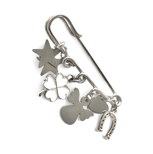 BROCHE tapis de selle argentée et ses 3 CHARMS bonnet 