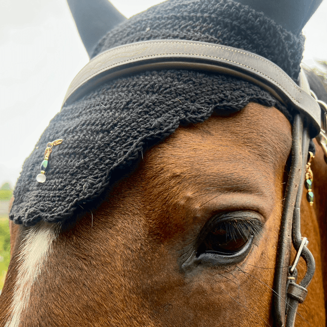 EQUI CHARM GREEN MOON